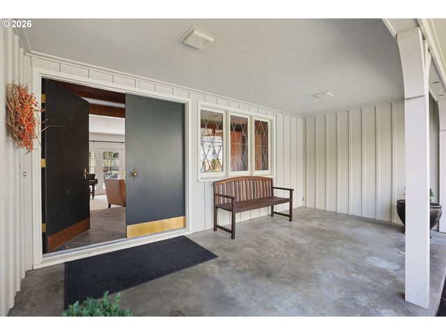 7260 Sw NORTHVALE Way, Portland, OR 97225