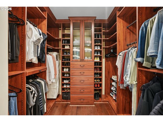 7260 Sw NORTHVALE Way, Portland, OR 97225