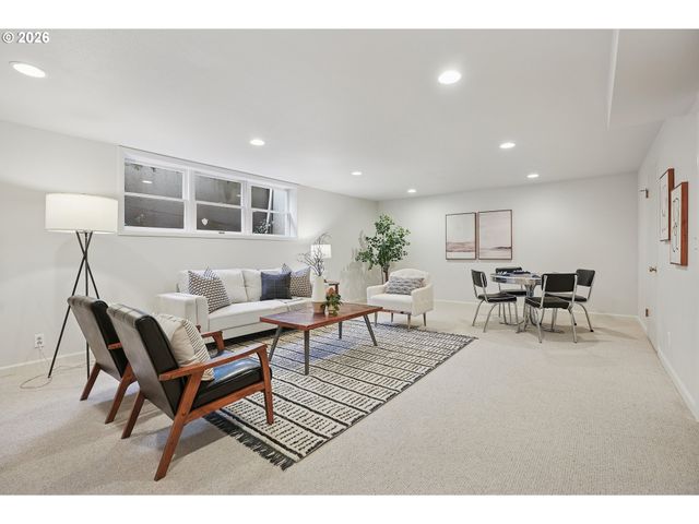 7260 Sw NORTHVALE Way, Portland, OR 97225