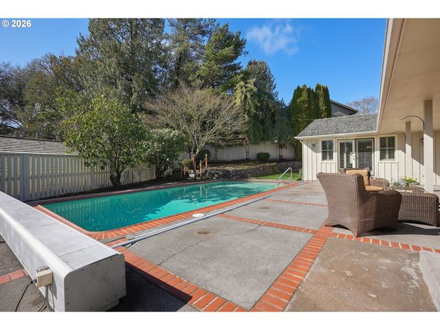 7260 Sw NORTHVALE Way, Portland, OR 97225