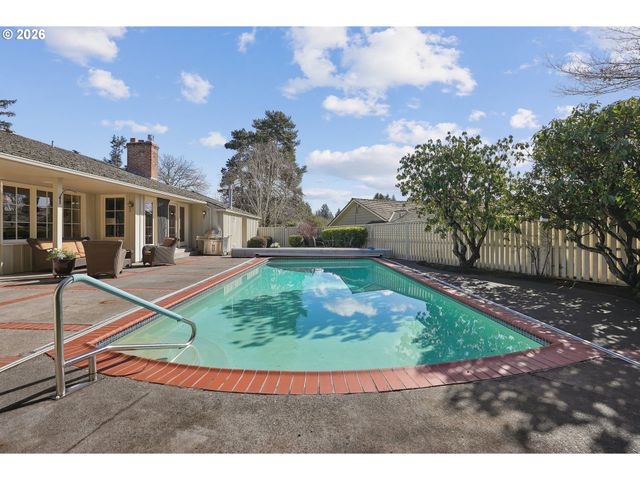 7260 Sw NORTHVALE Way, Portland, OR 97225