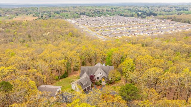 90 Hayes Hill Road, Conway, AR 72032