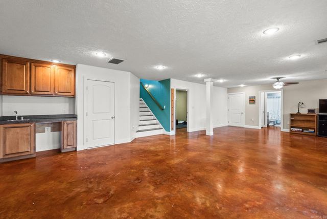 90 Hayes Hill Road, Conway, AR 72032