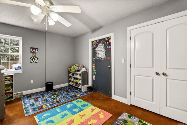 90 Hayes Hill Road, Conway, AR 72032
