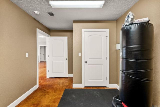 90 Hayes Hill Road, Conway, AR 72032