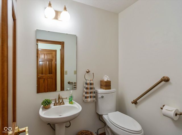 131 Wagon Trail, Mooresville, IN 46158