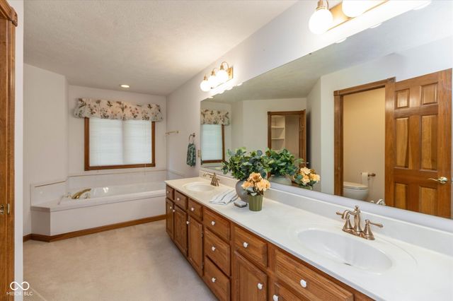 131 Wagon Trail, Mooresville, IN 46158
