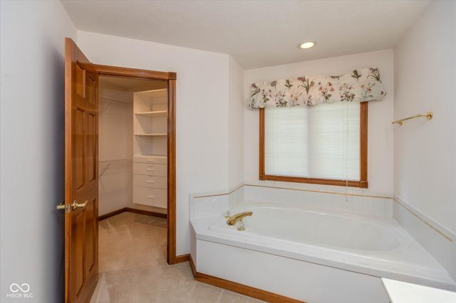 131 Wagon Trail, Mooresville, IN 46158