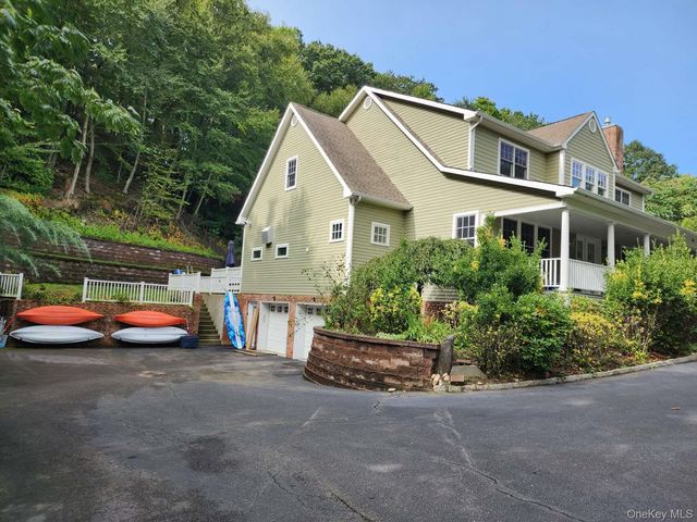 1259 N Country Road, Stony Brook, NY 11790