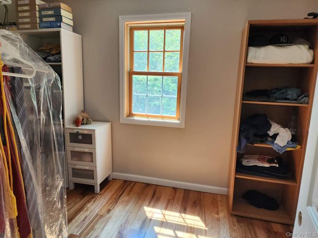 1259 N Country Road, Stony Brook, NY 11790