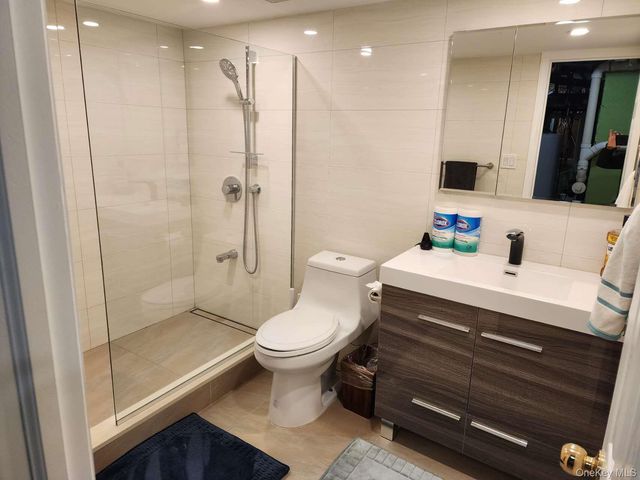 1259 N Country Road, Stony Brook, NY 11790
