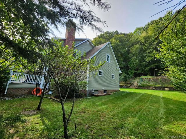 1259 N Country Road, Stony Brook, NY 11790