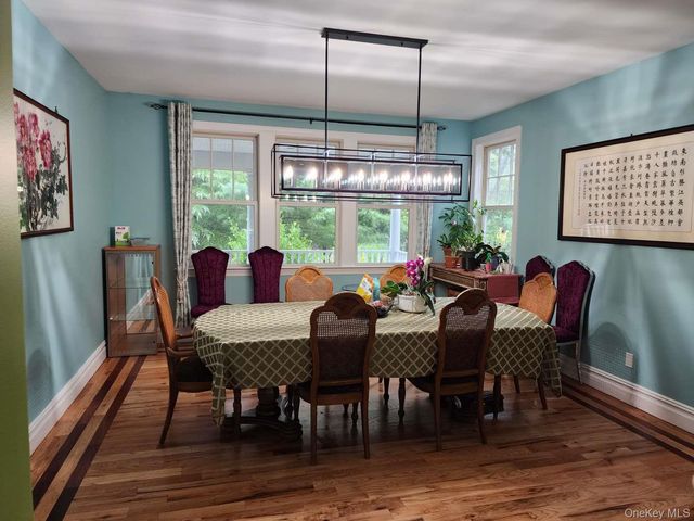 1259 N Country Road, Stony Brook, NY 11790