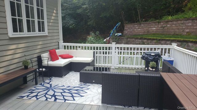 1259 N Country Road, Stony Brook, NY 11790