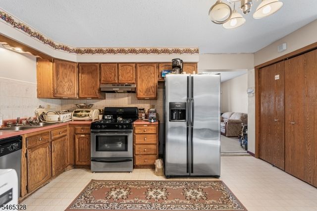41 Normandy Pl, Irvington Twp., NJ 07111