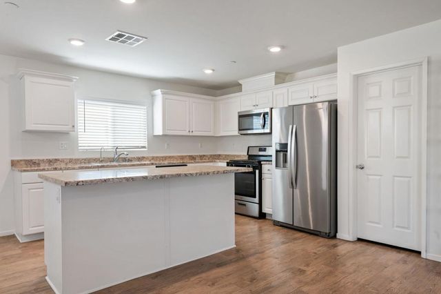 67390 Rio Naches Road, Cathedral City, CA 92234