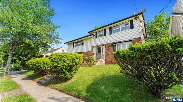 74 Intervale Road, Teaneck, NJ 07666