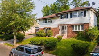 74 Intervale Road, Teaneck, NJ 07666