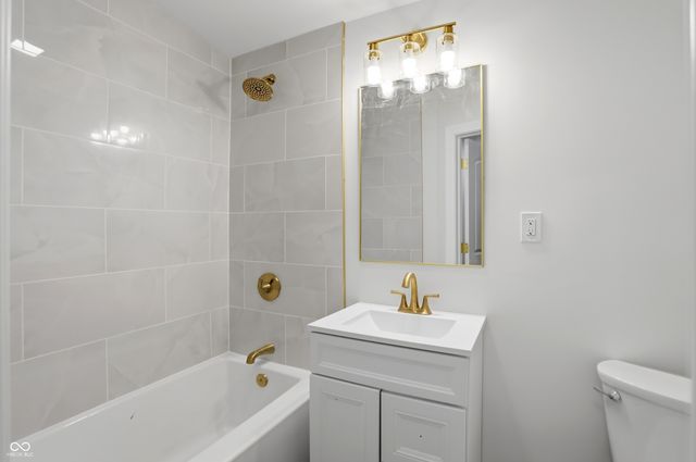 208 N Tacoma Avenue, Indianapolis, IN 46201