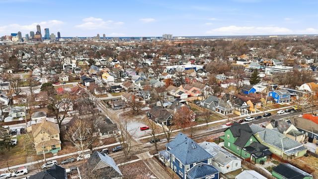 208 N Tacoma Avenue, Indianapolis, IN 46201