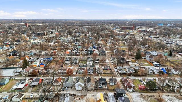 208 N Tacoma Avenue, Indianapolis, IN 46201