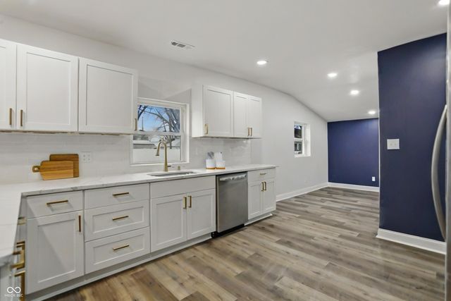 208 N Tacoma Avenue, Indianapolis, IN 46201