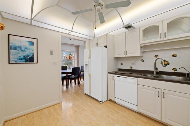 10777 W Sample 207, Coral Springs, FL 33065