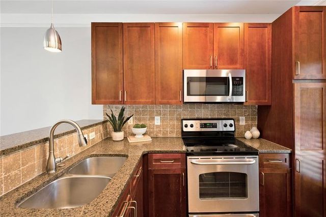 220 Semel NW Circle 138, Atlanta, GA 30309