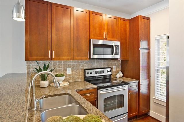 220 Semel NW Circle 138, Atlanta, GA 30309