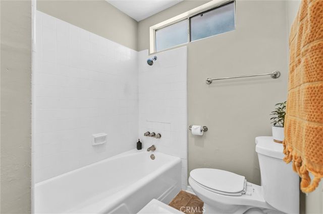 114 N Eucalyptus Avenue 7, Inglewood, CA 90301