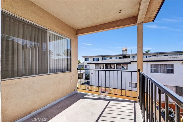 114 N Eucalyptus Avenue 7, Inglewood, CA 90301