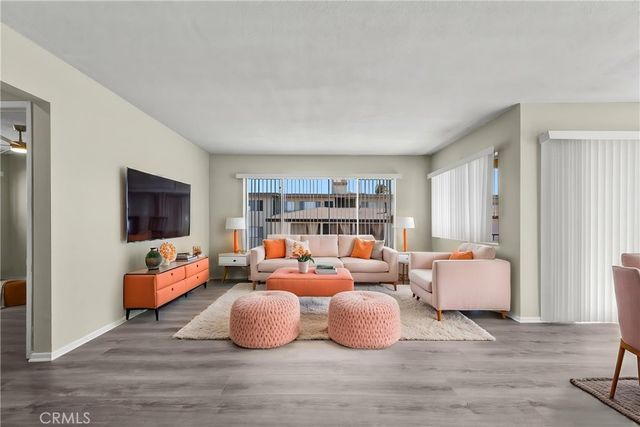 114 N Eucalyptus Avenue 7, Inglewood, CA 90301