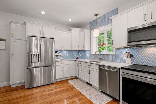 67 Zain Cir 67, Milford, MA 01757