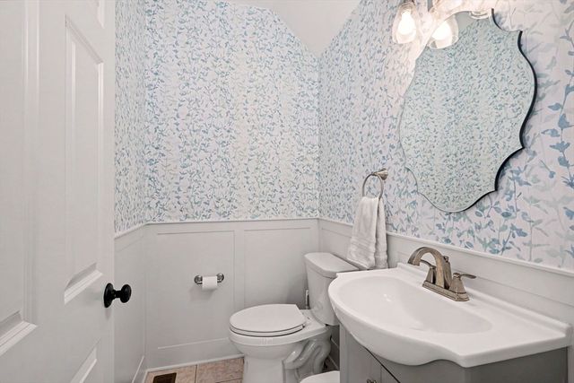 67 Zain Cir 67, Milford, MA 01757
