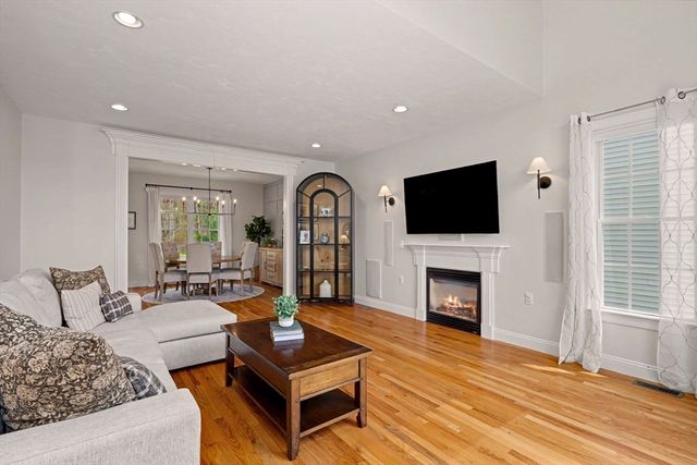 67 Zain Cir 67, Milford, MA 01757
