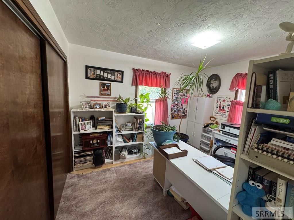 Image 12 of property listing at 275 Washington, American Falls, ID 83211