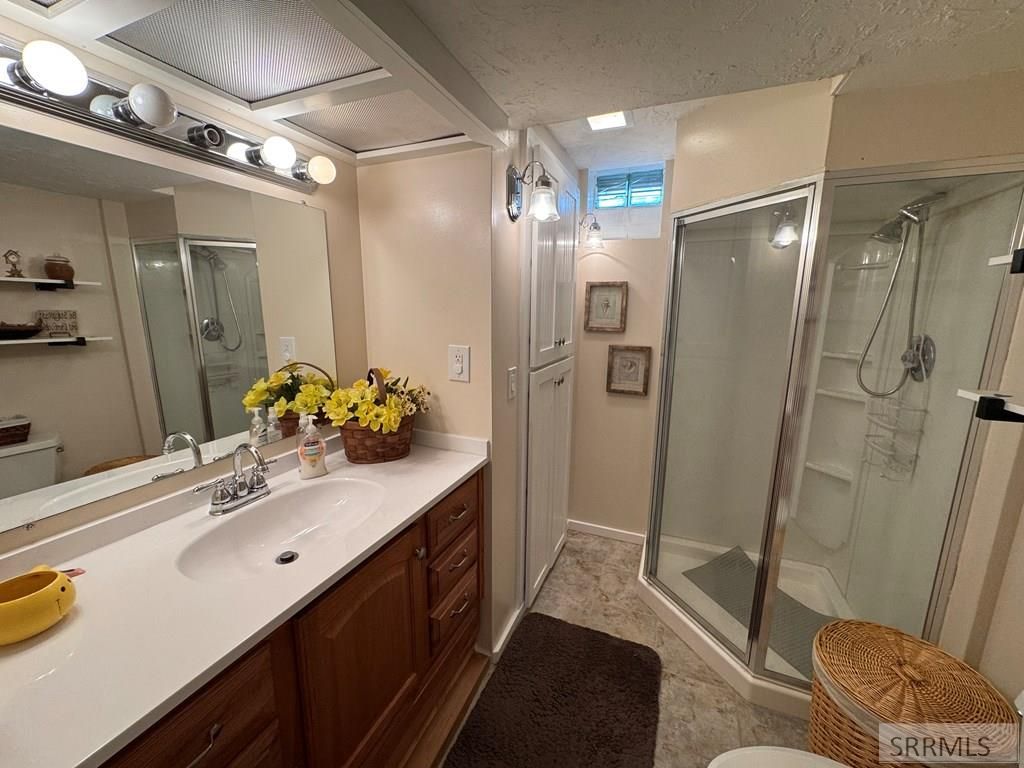 Image 25 of property listing at 275 Washington, American Falls, ID 83211