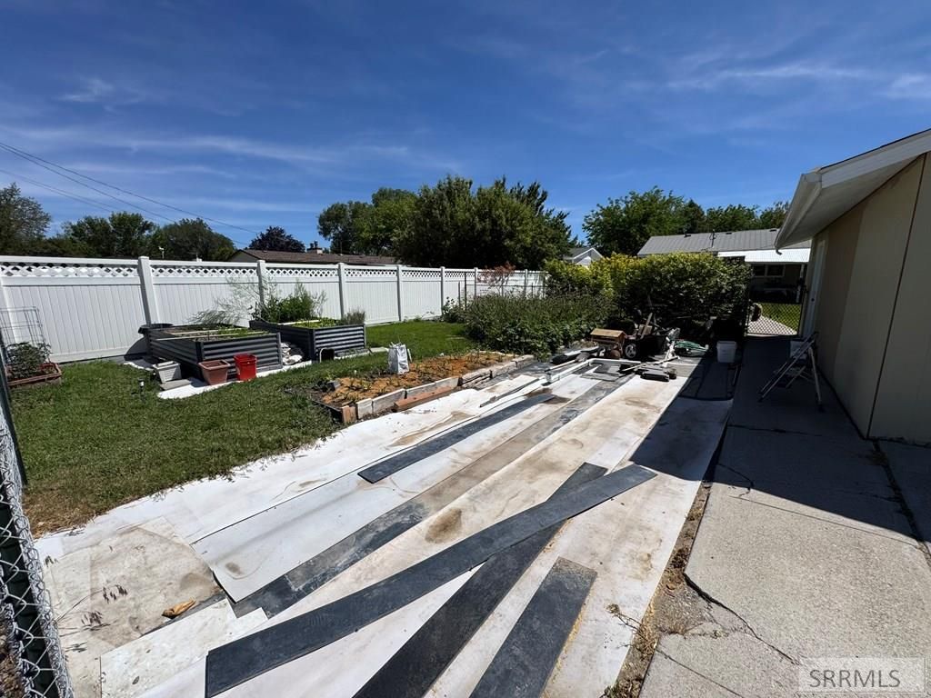 Image 34 of property listing at 275 Washington, American Falls, ID 83211