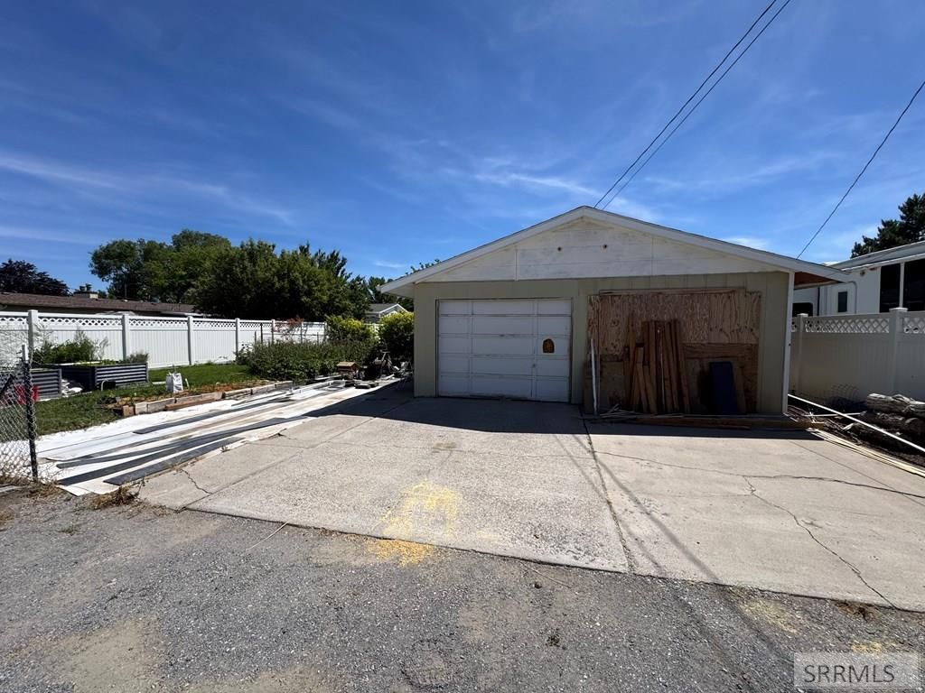 Image 35 of property listing at 275 Washington, American Falls, ID 83211