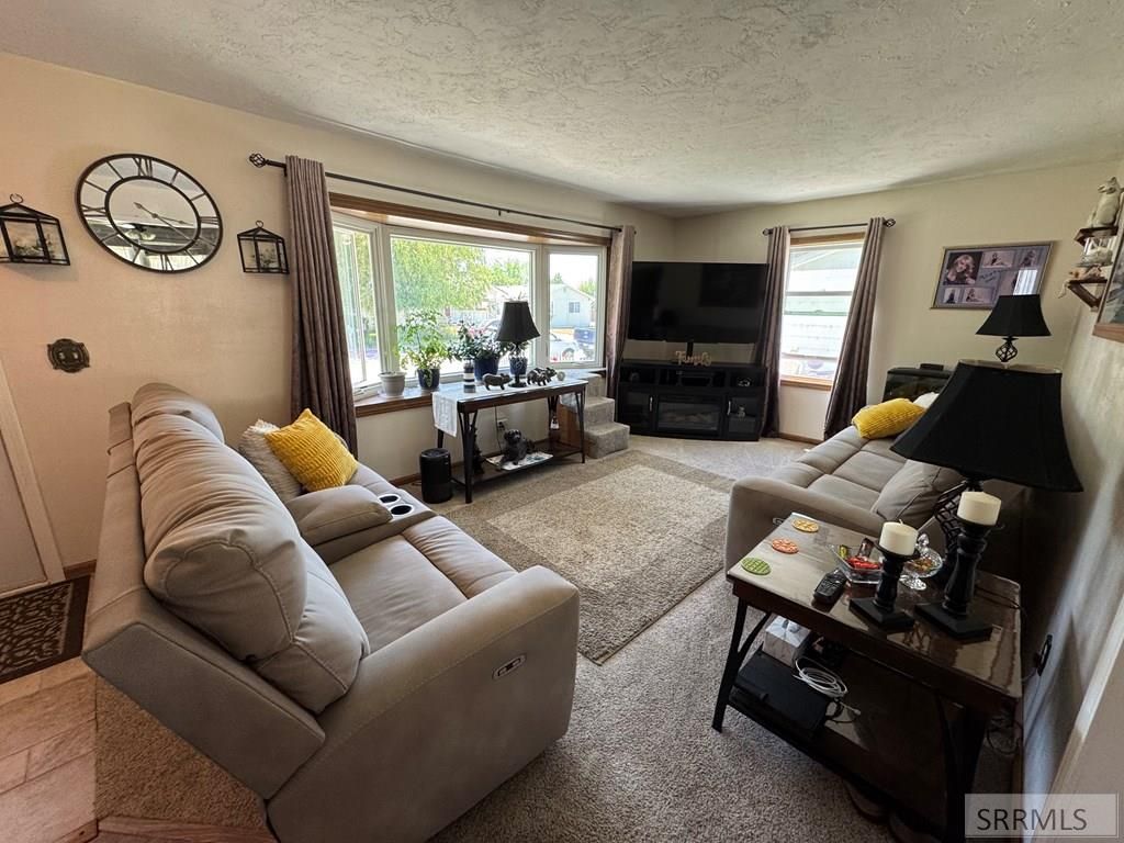 Image 5 of property listing at 275 Washington, American Falls, ID 83211