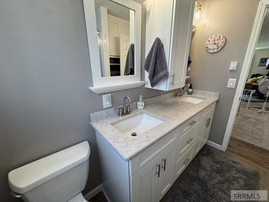 Image 9 of property listing at 275 Washington, American Falls, ID 83211