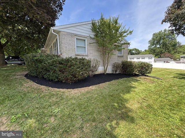 3 LEXINGTON DR, Shrewsbury, PA 17361