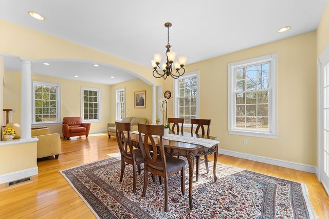 418 Old Connecticut Path, Wayland, MA 01778