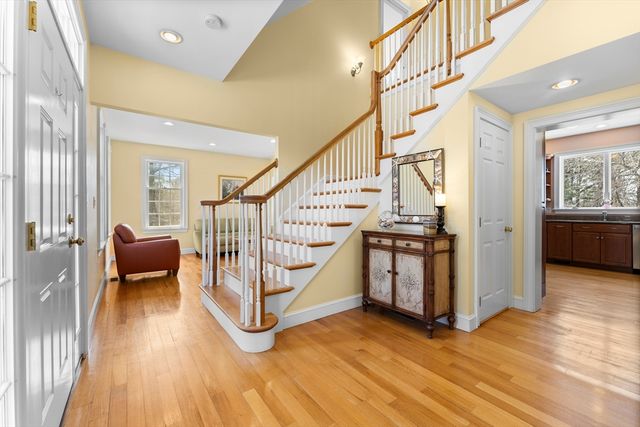 418 Old Connecticut Path, Wayland, MA 01778