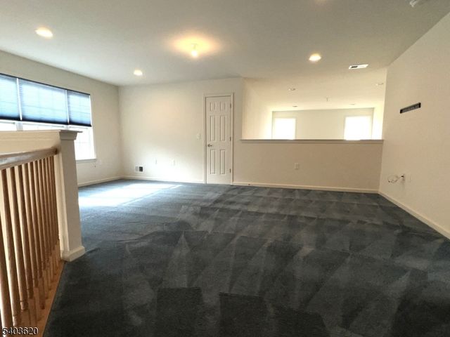 9 Bryant Ct, Franklin Twp., NJ 08873