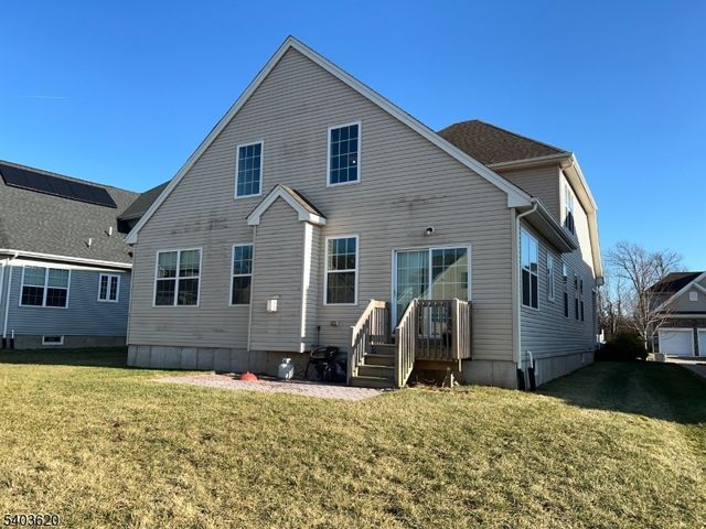 9 Bryant Ct, Franklin Twp., NJ 08873