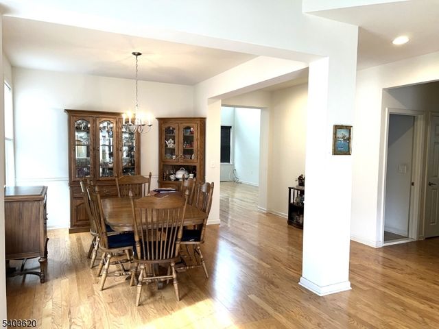 9 Bryant Ct, Franklin Twp., NJ 08873