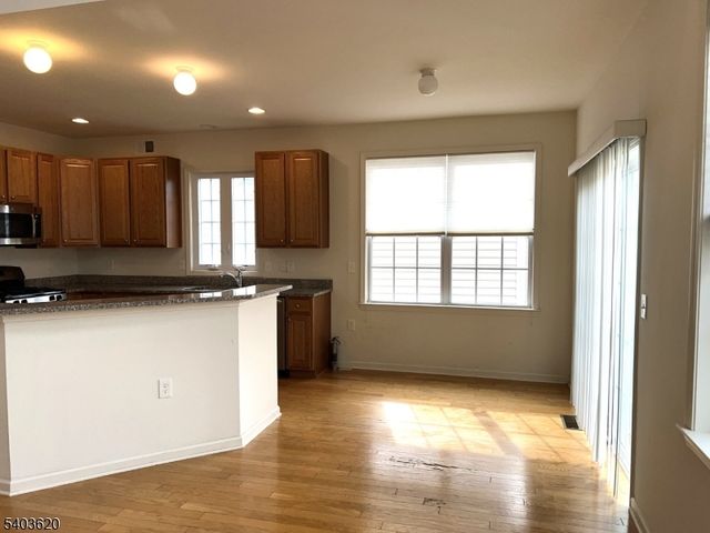 9 Bryant Ct, Franklin Twp., NJ 08873