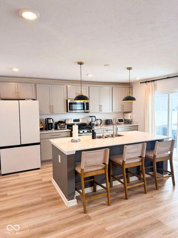 439 Cape May Drive, Westfield, IN 46074