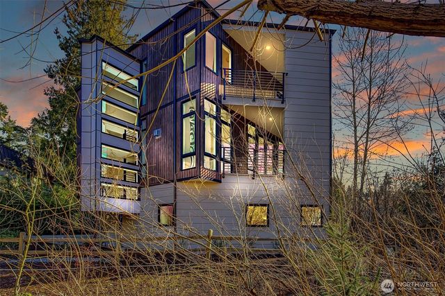 417 102nd Avenue SE, Bellevue, WA 98004